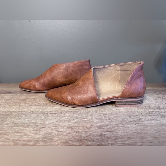 Catherine Malandrino Faux Leather Brown|Carmel Ankle Boot SZ 9 Slip on Flat Boot - Picture 1 of 13